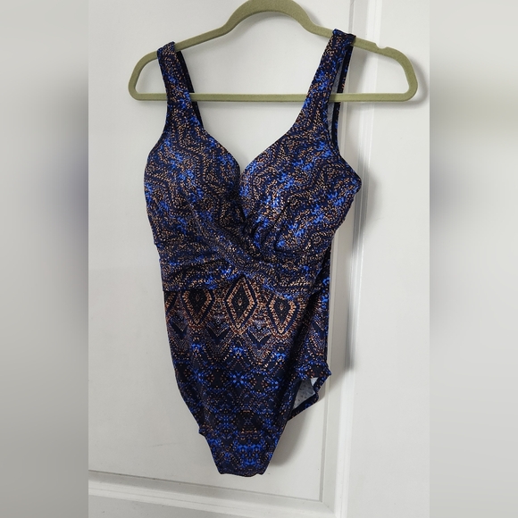 Miraclesuit Criss Cross Escape One Piece In Tubes - Picture 5 of 11